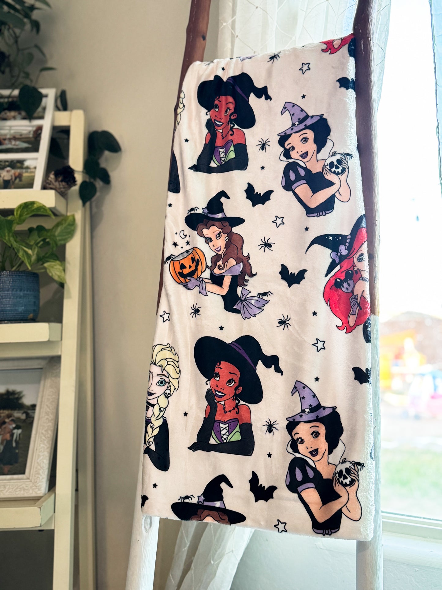HALLOWEEN BLANKETS